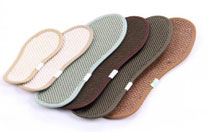 Choosing the right insole can help to solve half of the foot pain problem